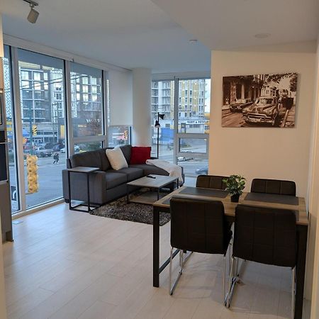 Modern 2 Bedroom Condo With Ac In Olympic Village Vancouver Eksteriør bilde